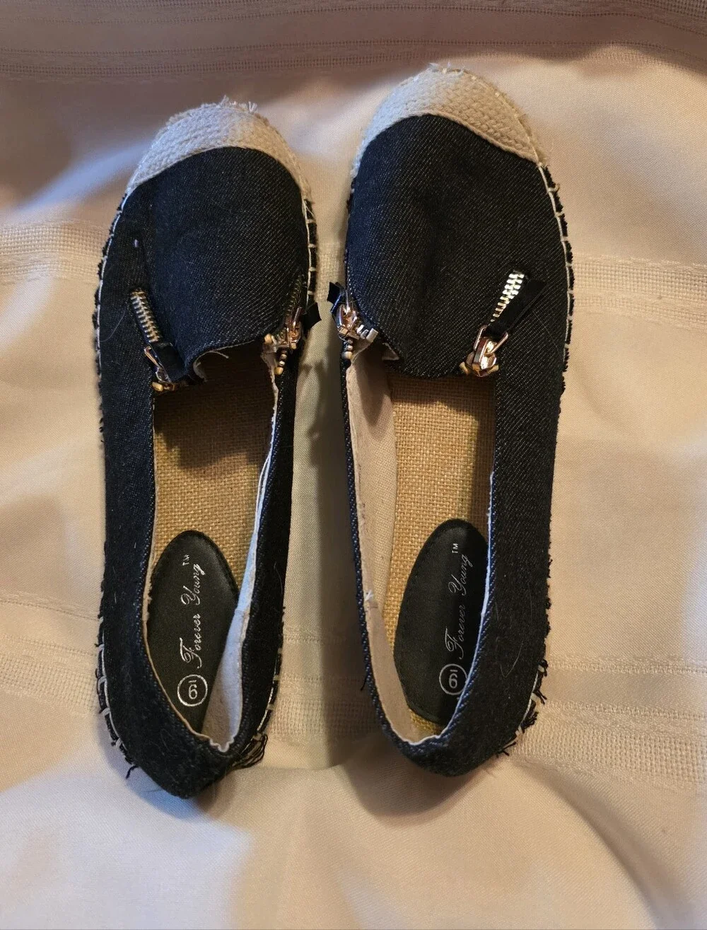 Forever Young Black Espadrille Flats Size 9